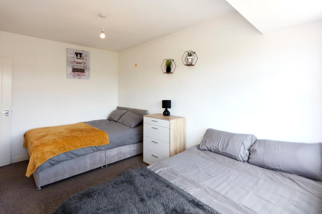 Spacious Home Close To City Centre Location Leeds  Zewnętrze zdjęcie