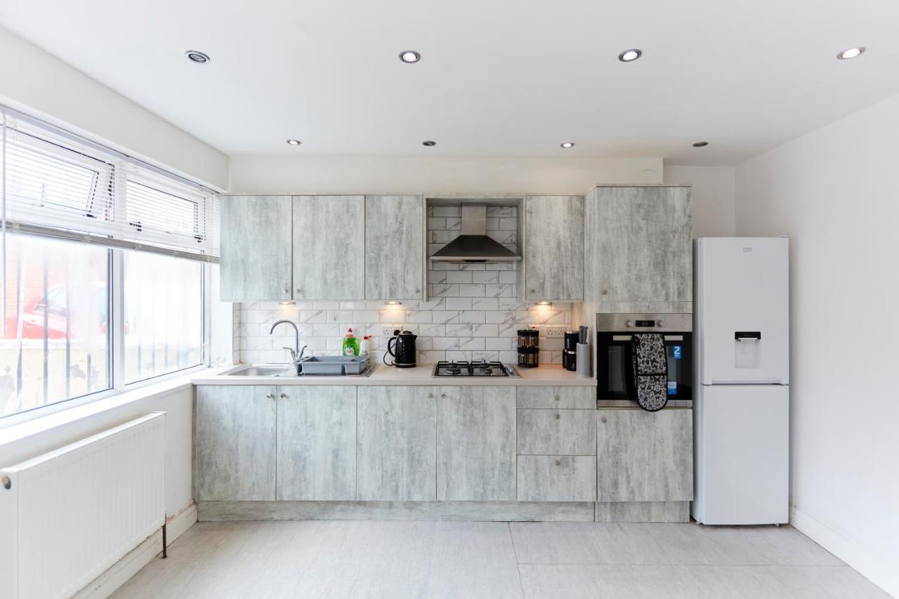 Spacious Home Close To City Centre Location Leeds  Zewnętrze zdjęcie