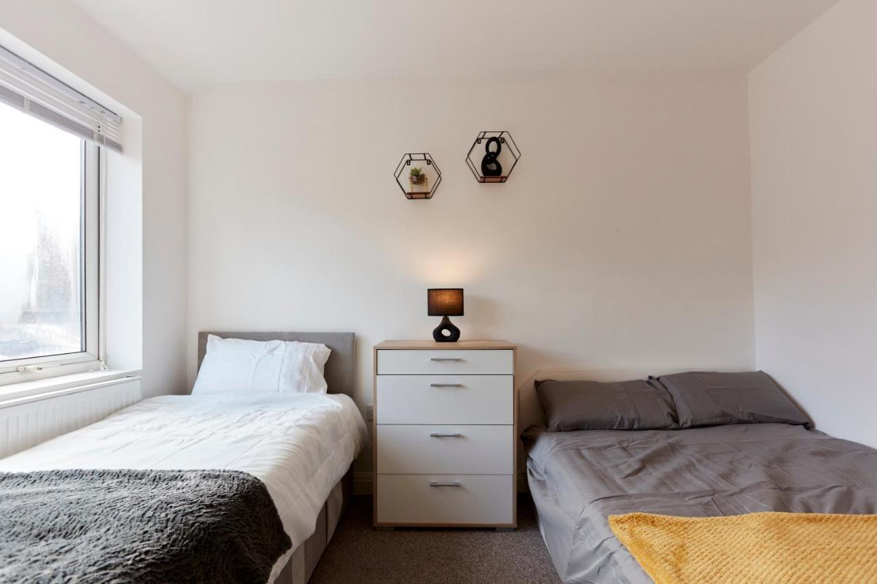 Spacious Home Close To City Centre Location Leeds  Zewnętrze zdjęcie