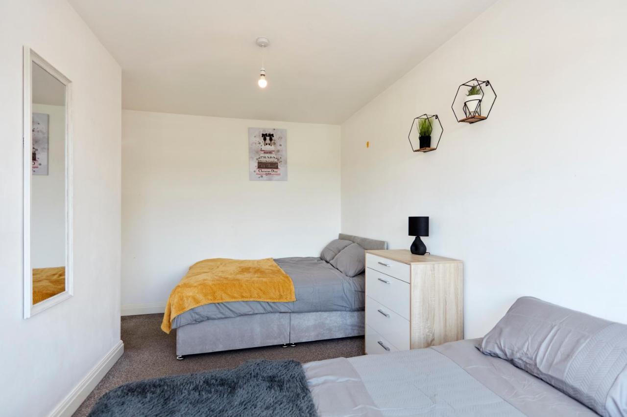 Spacious Home Close To City Centre Location Leeds  Zewnętrze zdjęcie